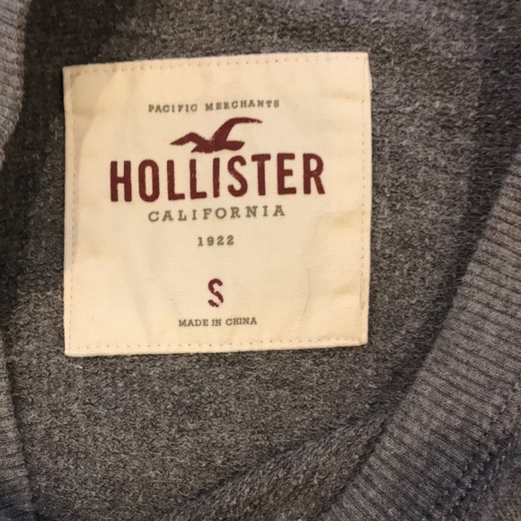 HOLLISTER Gray Scoop Neck Shirt Size Small - Picture 8 of 9